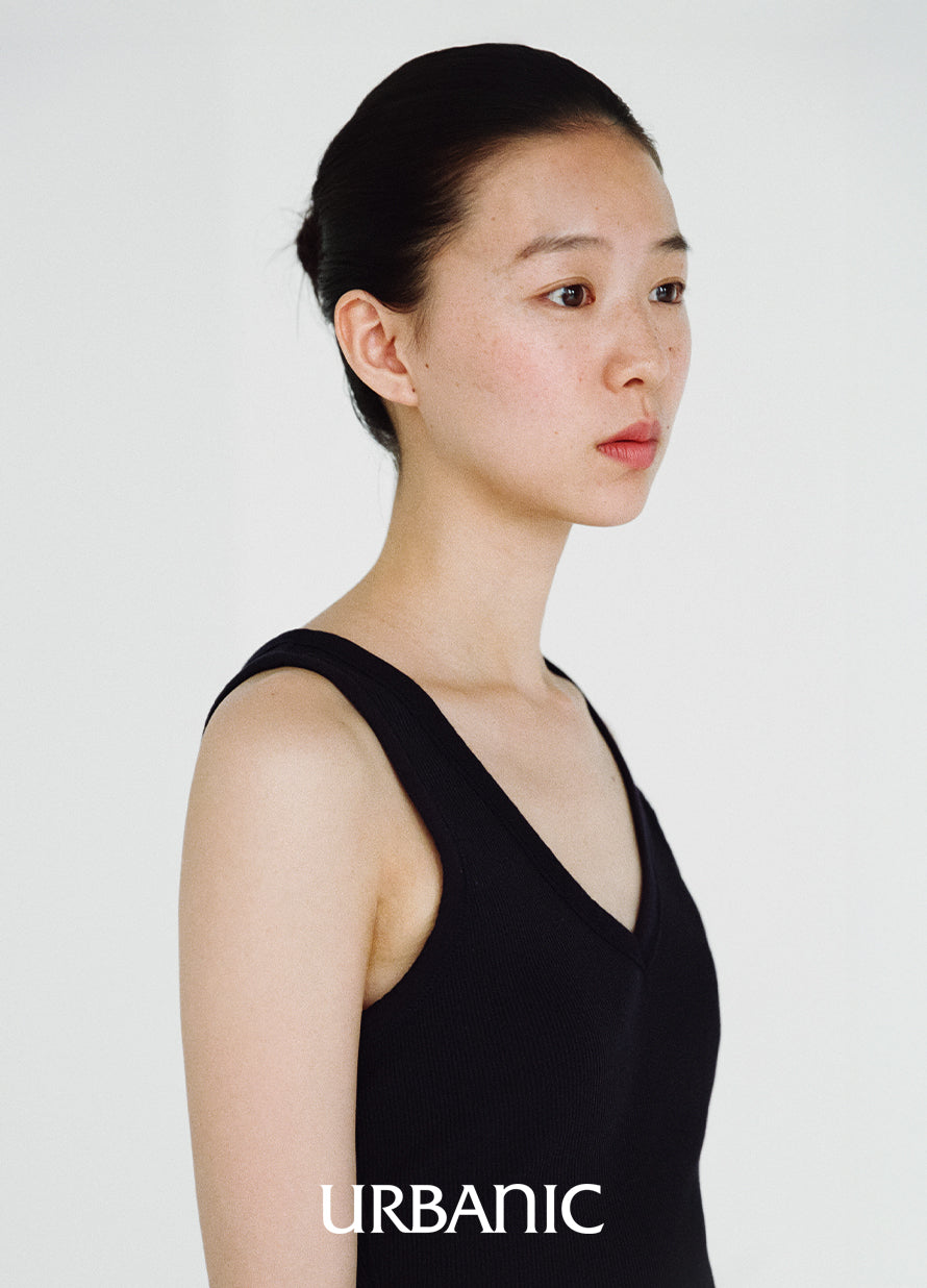 V-neck Sleeveless