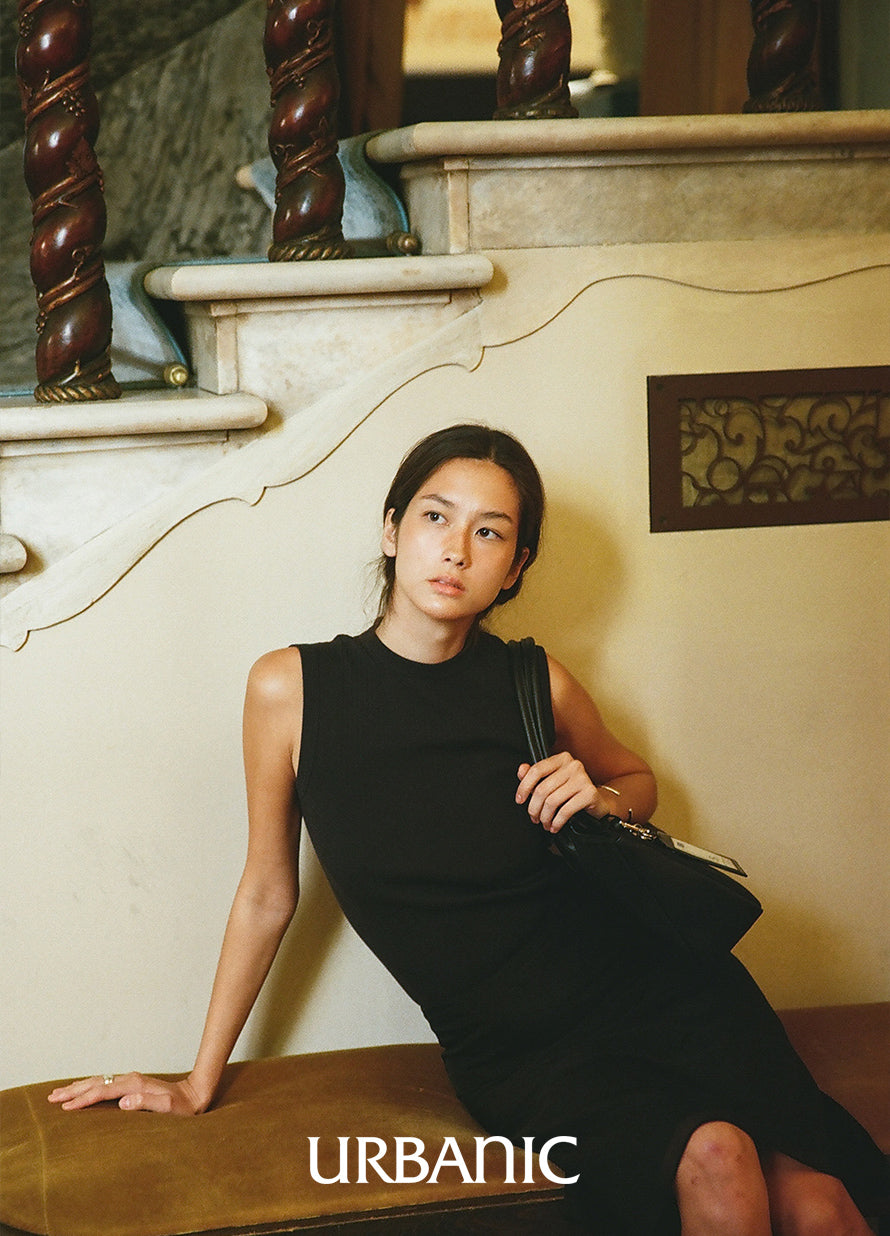 Ribbed Crew-neck Sleeveless