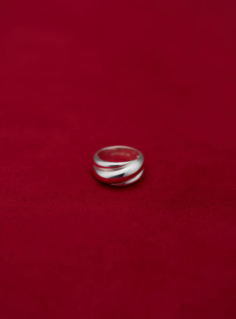 Torsade Ring