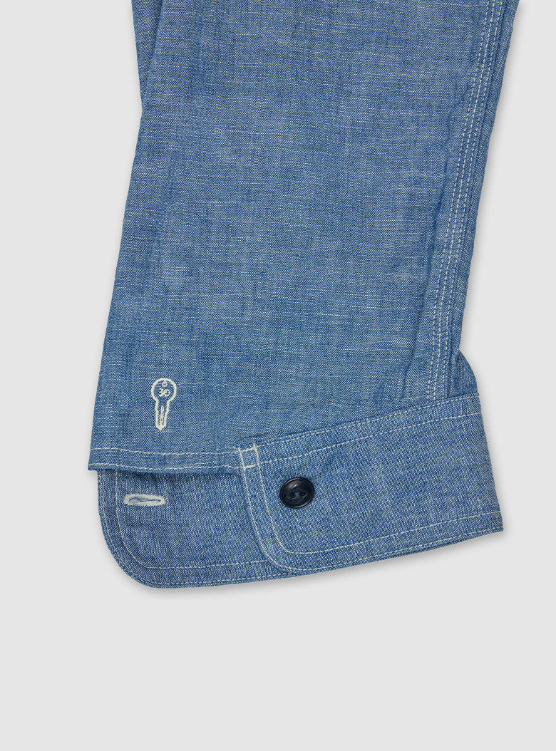 key logo on sleeve 