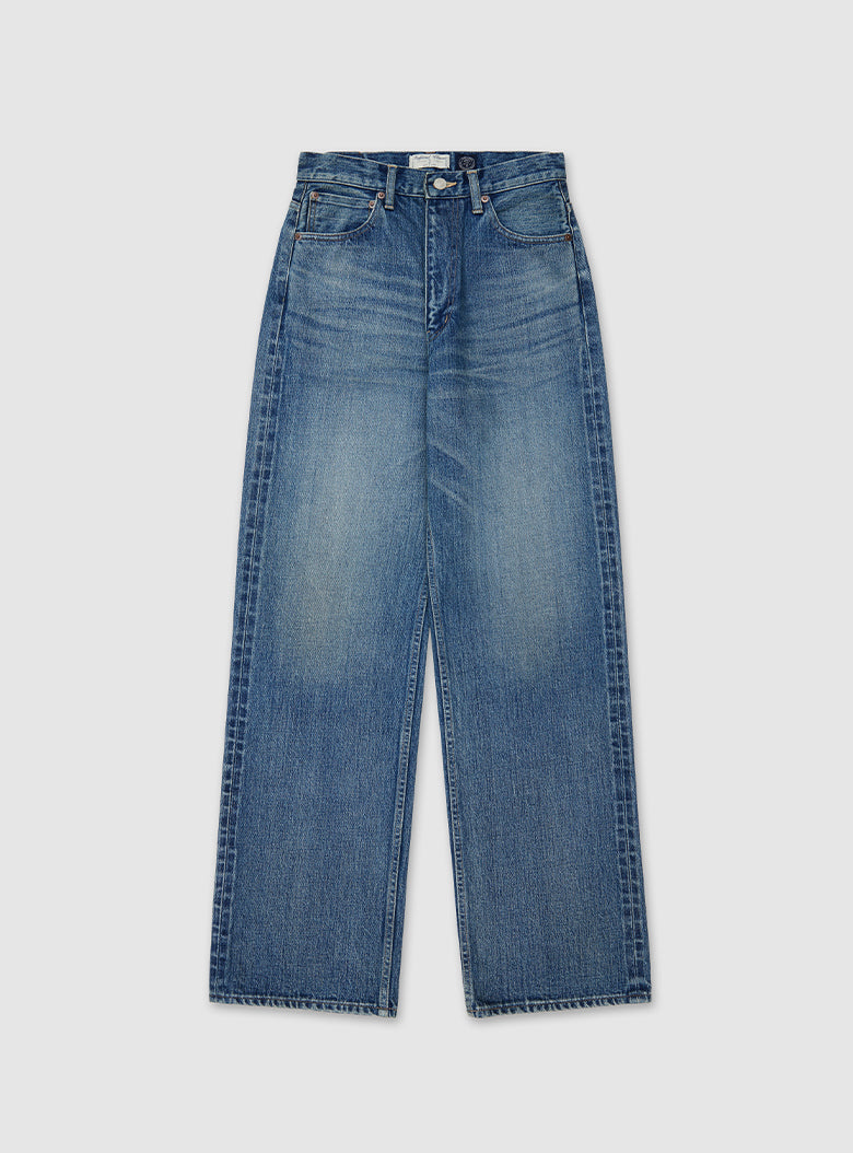 Vintage denim with all-over distressed finish