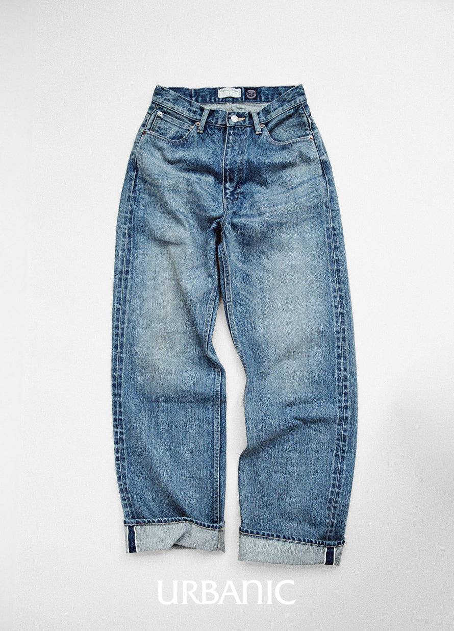 Vintage-style denim with oil-stain treatment