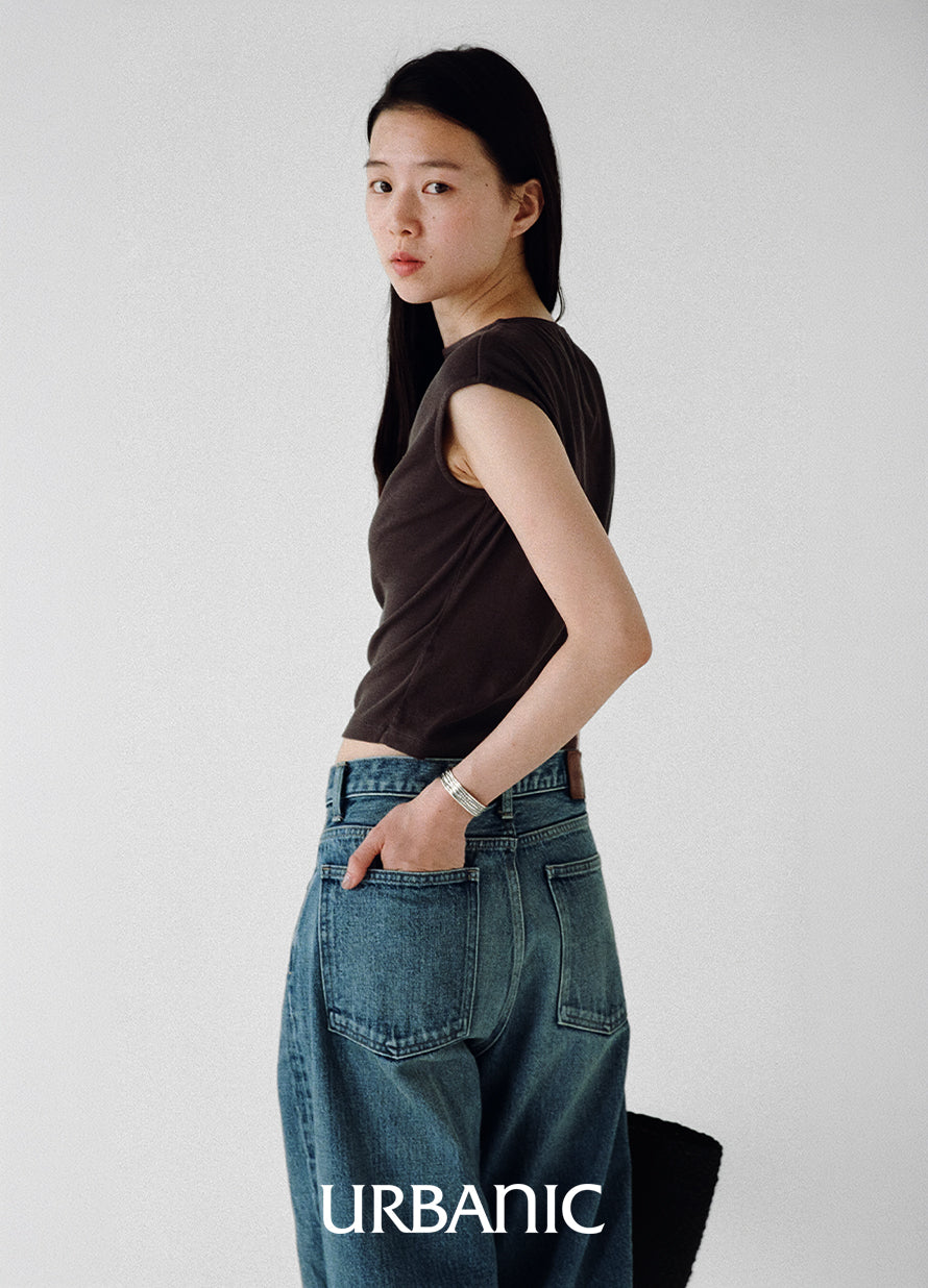 Stretch ribbed T-shirt with a smooth, close-fitting silhouette