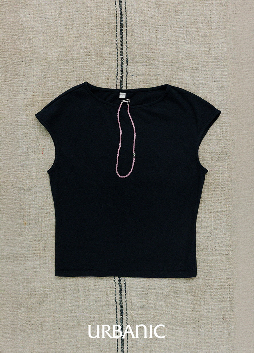 Minimal fitted T-shirt with softly shaped cap sleeves