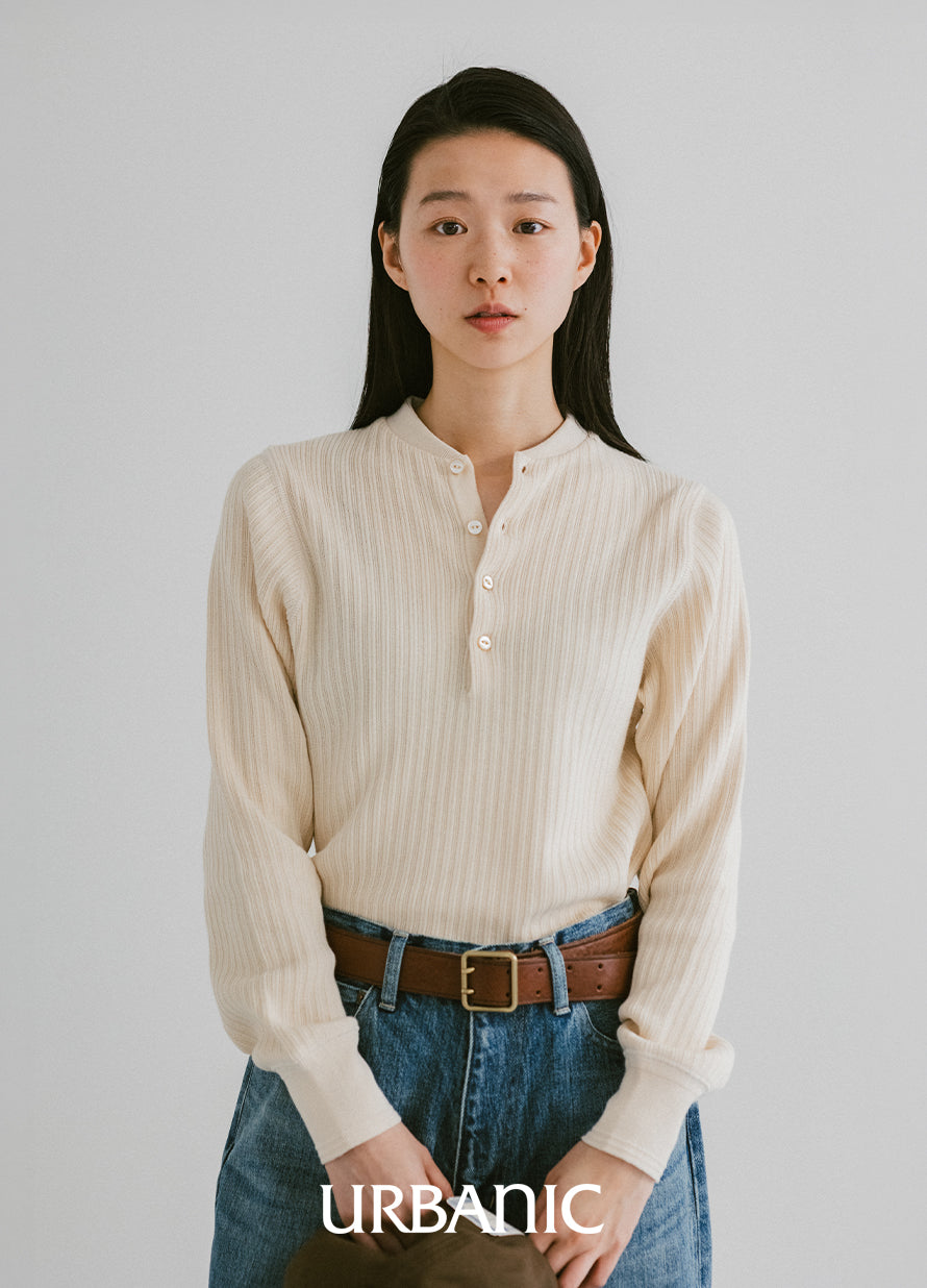 Comfortable transitional season knit with relaxed fit