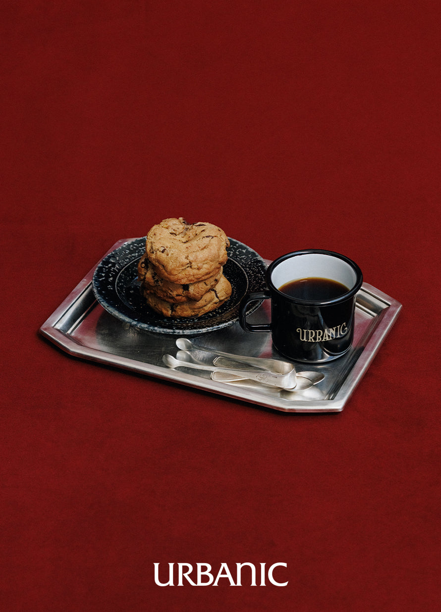 25 Holiday Enamel Cup (Black Café)