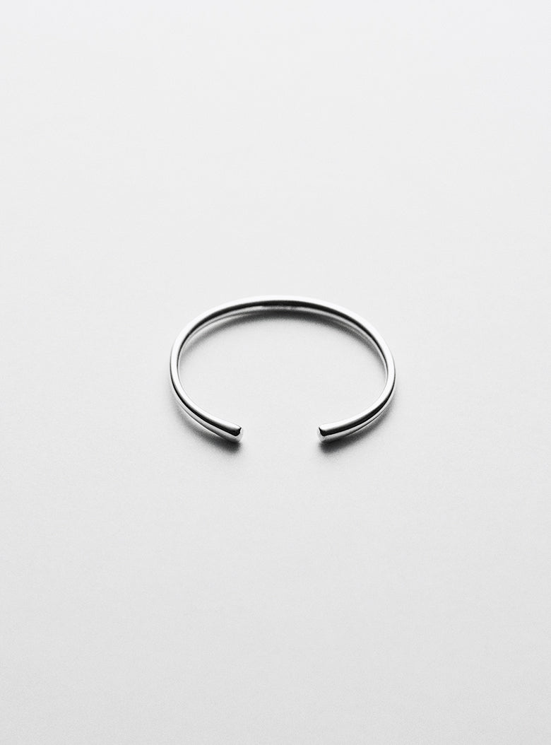Linea Bangle