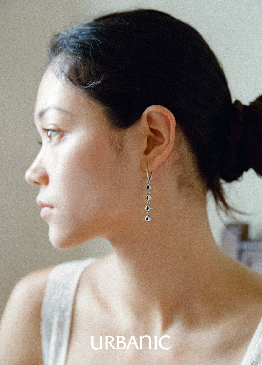 Noir Drop Earrings