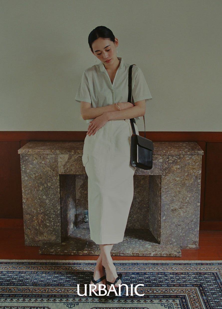 Feminine short-sleeve shirt in soft sheer cotton
