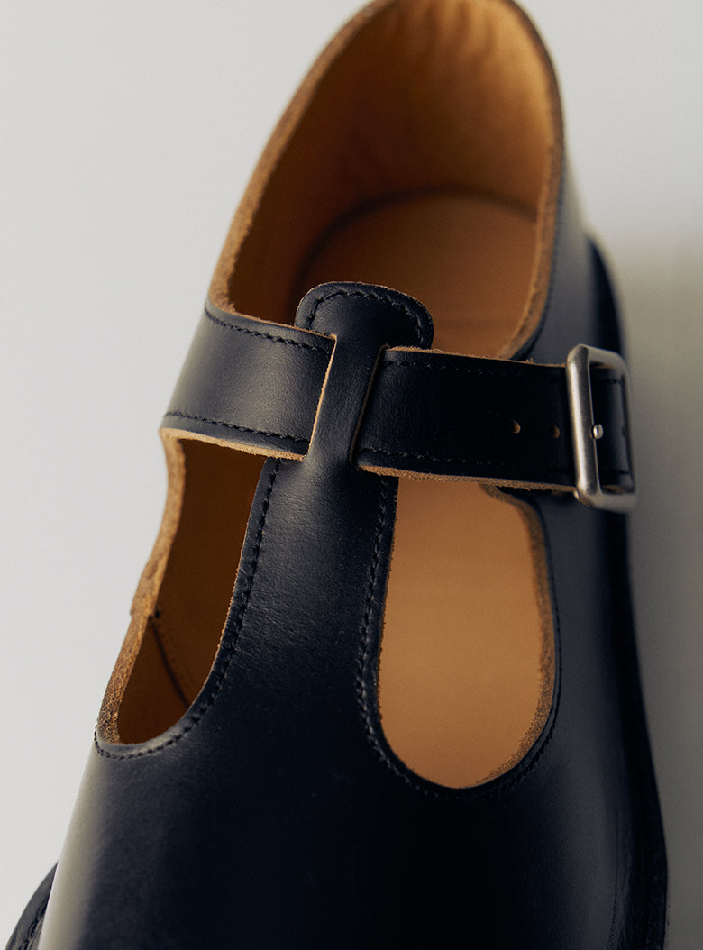 T-strap Vibram Sandals