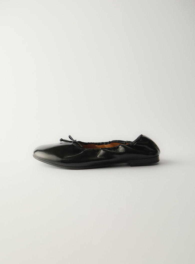 Almond  Flat