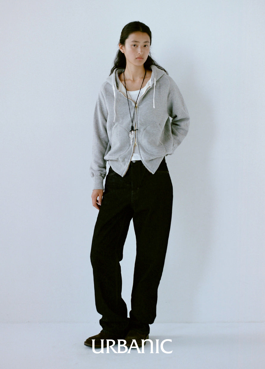 Okayama-made straight denim jeans in 100% cotton