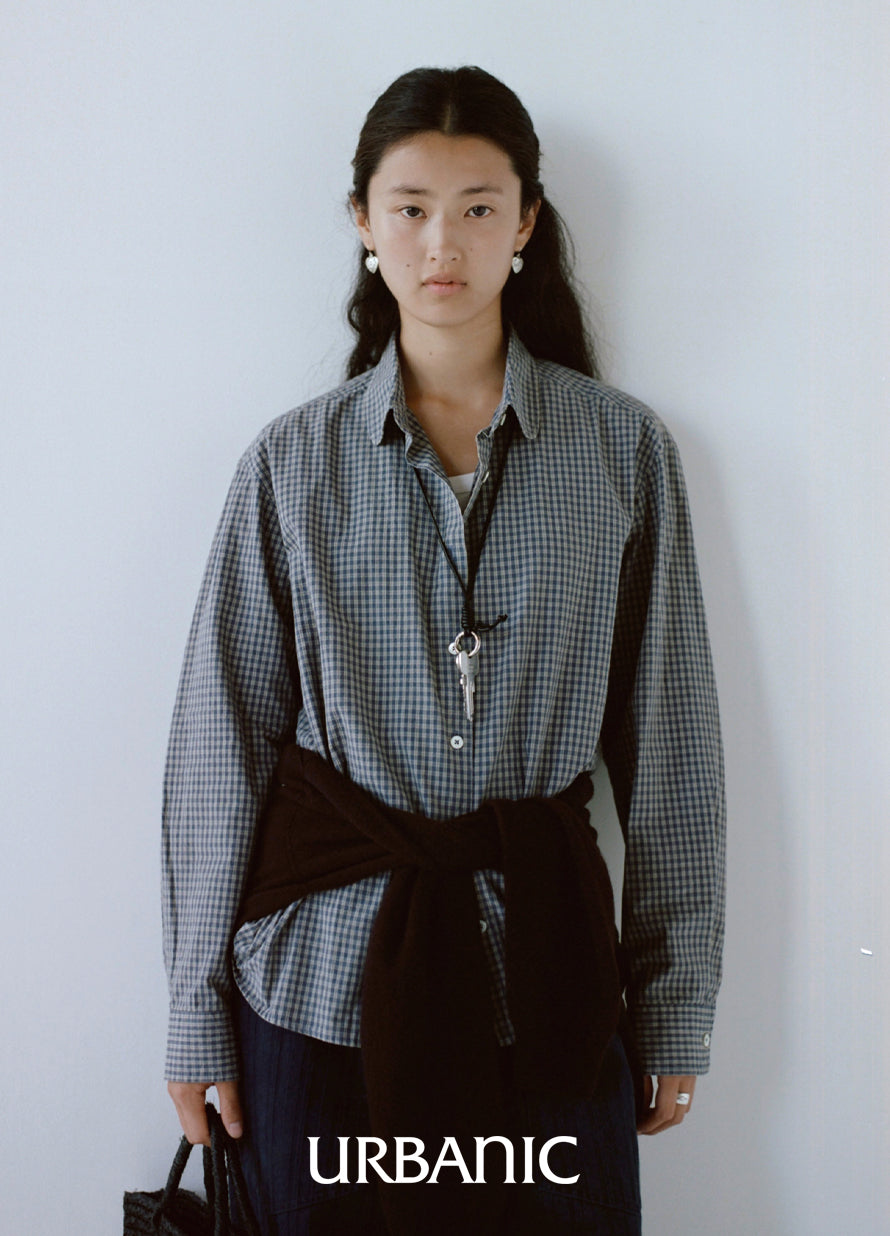 Classic shirt with soft rounded details