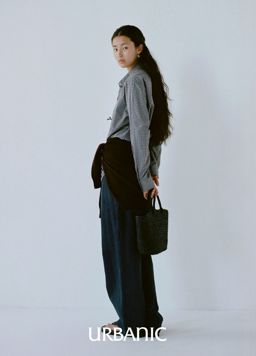 Standard shirt with gently curved hemline