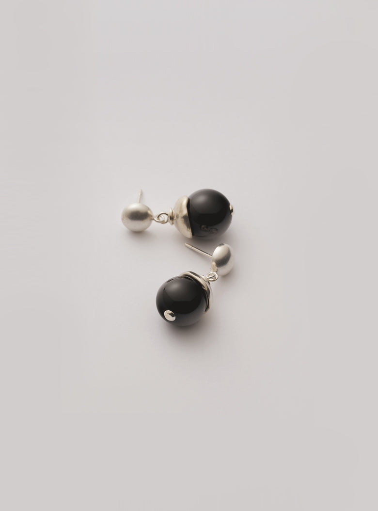 Onyx Maude Earrings